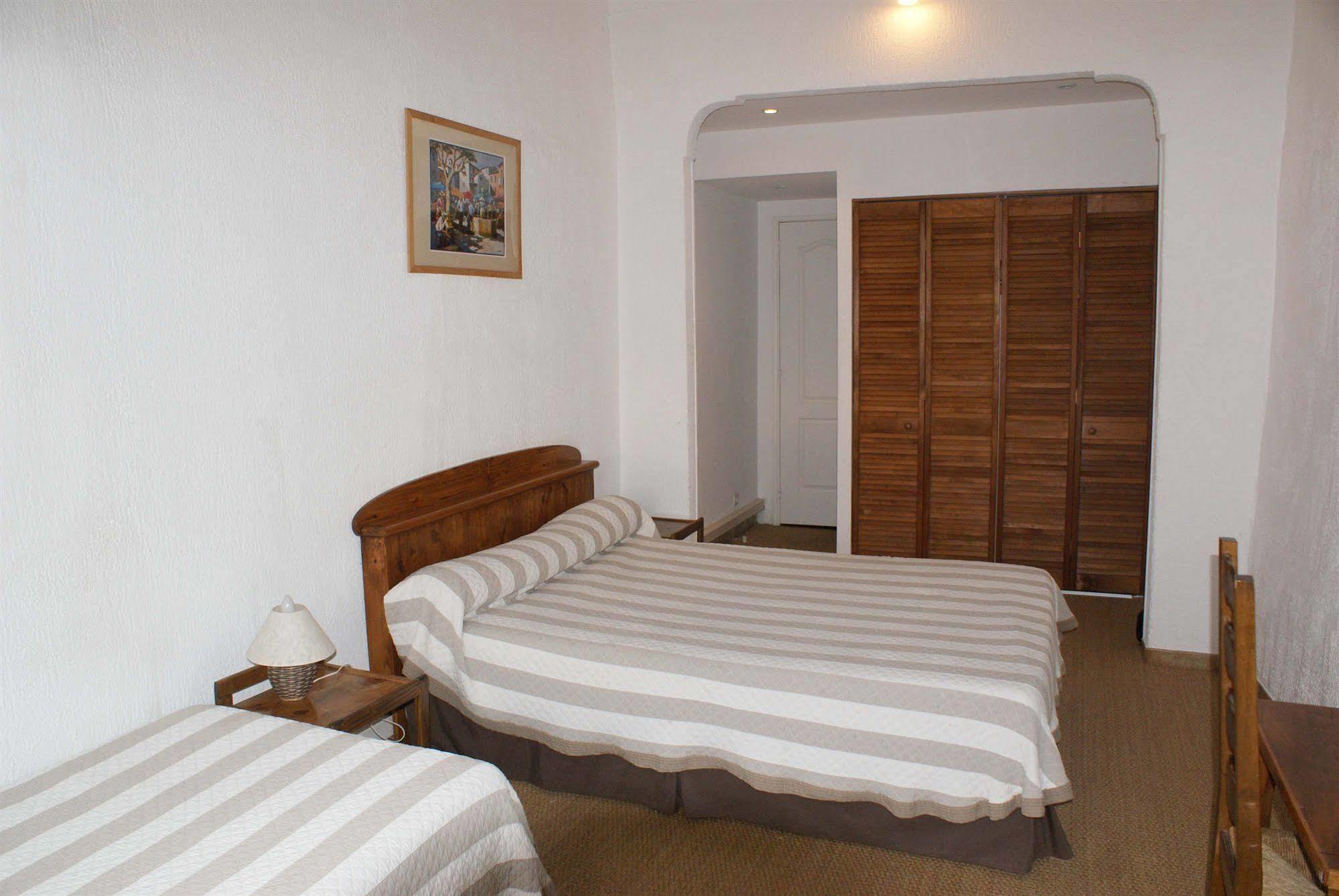 Hotel Jaures Toulon Exteriör bild