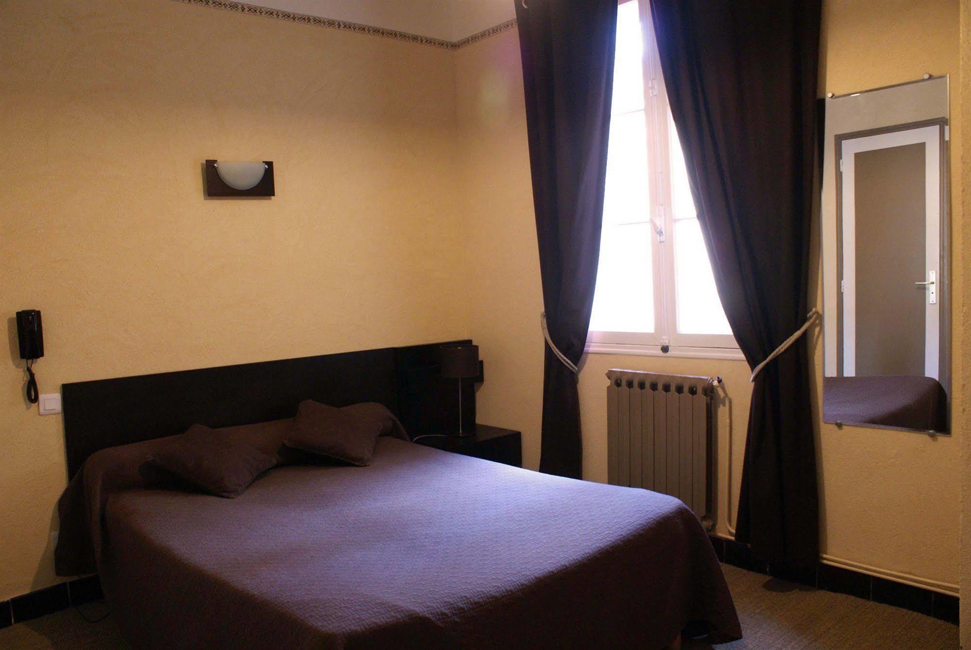 Hotel Jaures Toulon Exteriör bild